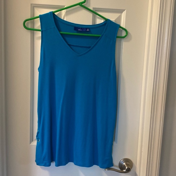 Apt 9 Bundle of 3 Sleeveless Tops - Picture 12 of 16
